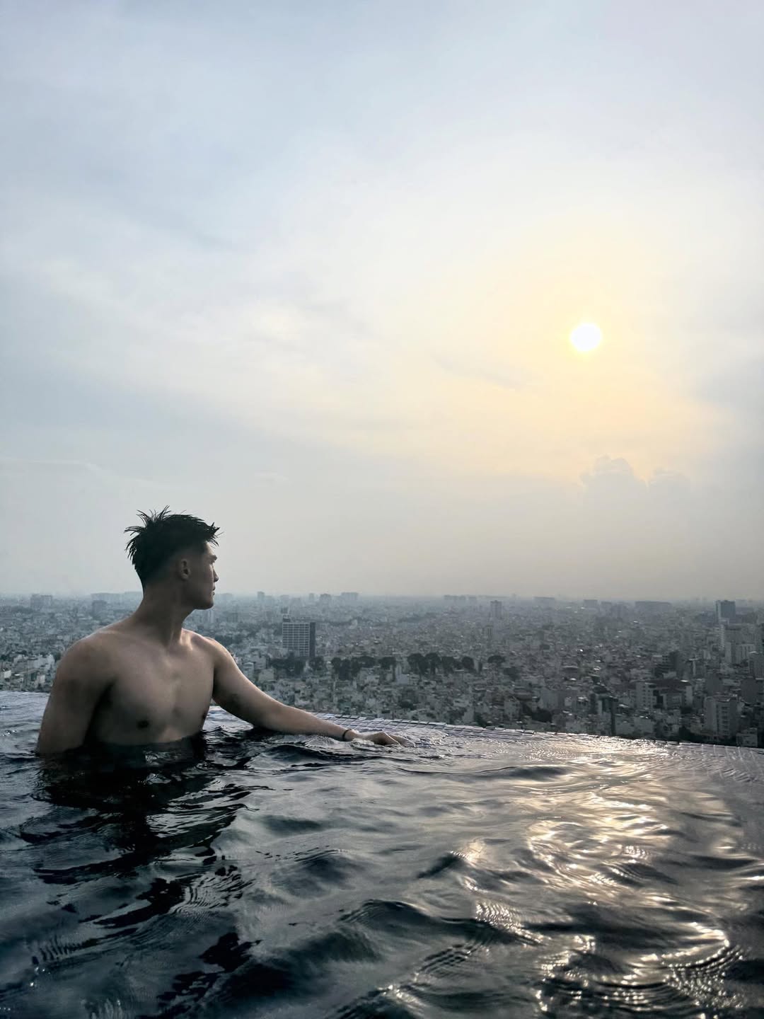 Đọ visual 2 thủ môn hotboy U23 Việt Nam Cao Văn Bình - Trần Trung Kiên: Bùi Tiến Dũng cũng phải khen nức nở