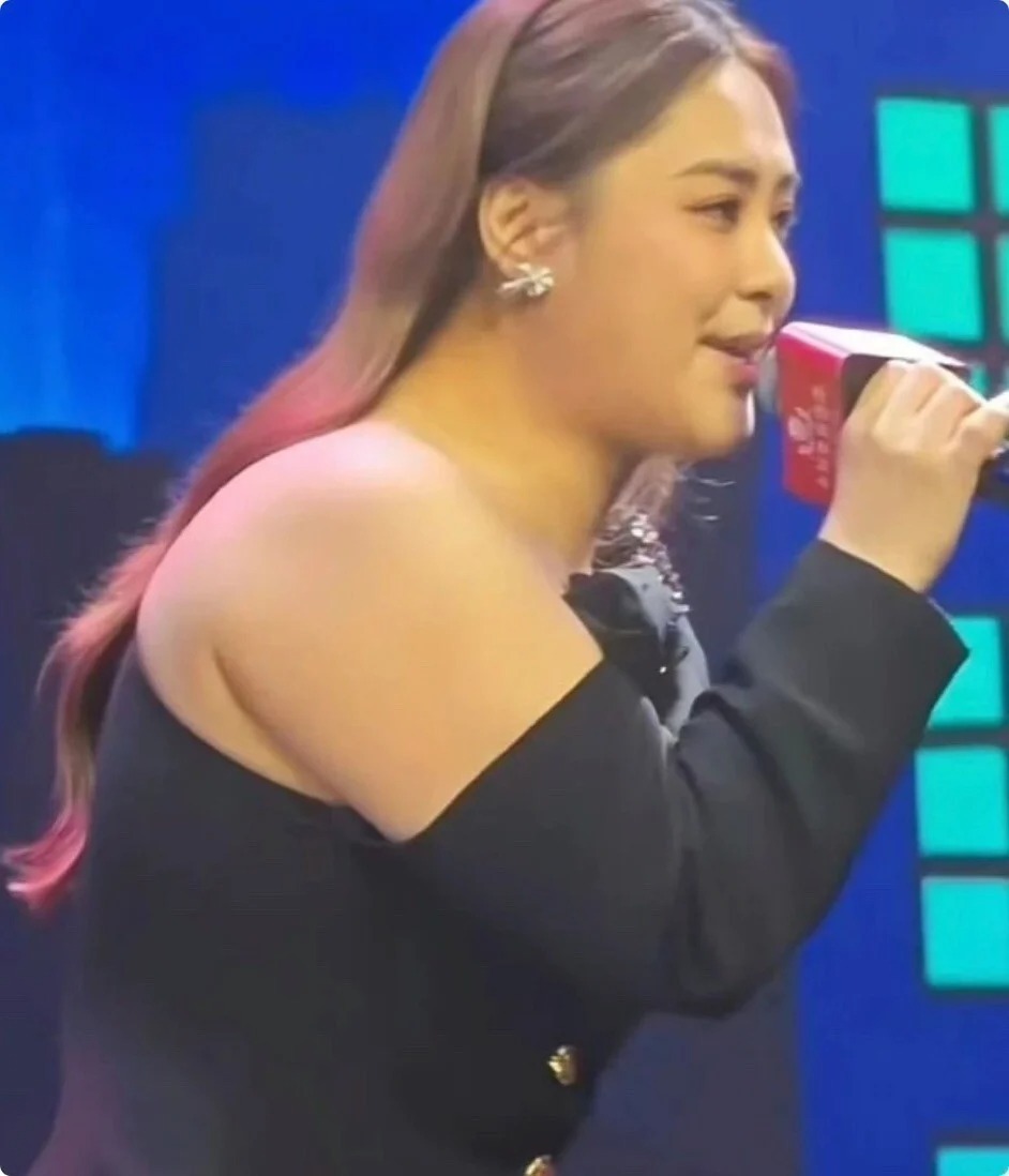 Đây thực sự là Chung Hân Đồng hậu phát tướng gây sốc, đột ngột tăng đến 75 kg