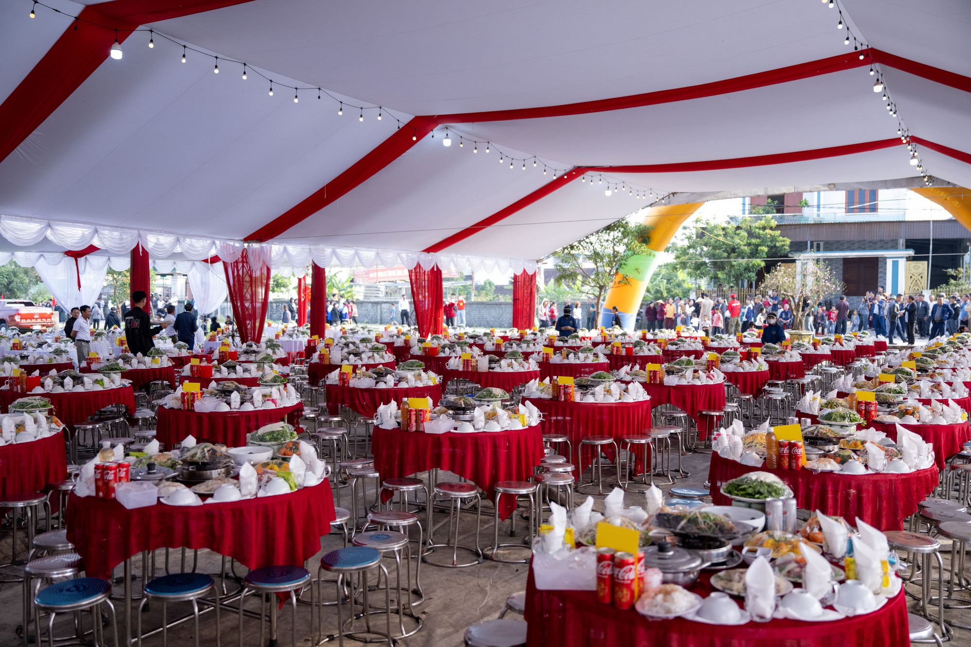 180 mâm cỗ nhà Đình Bắc hôm nay