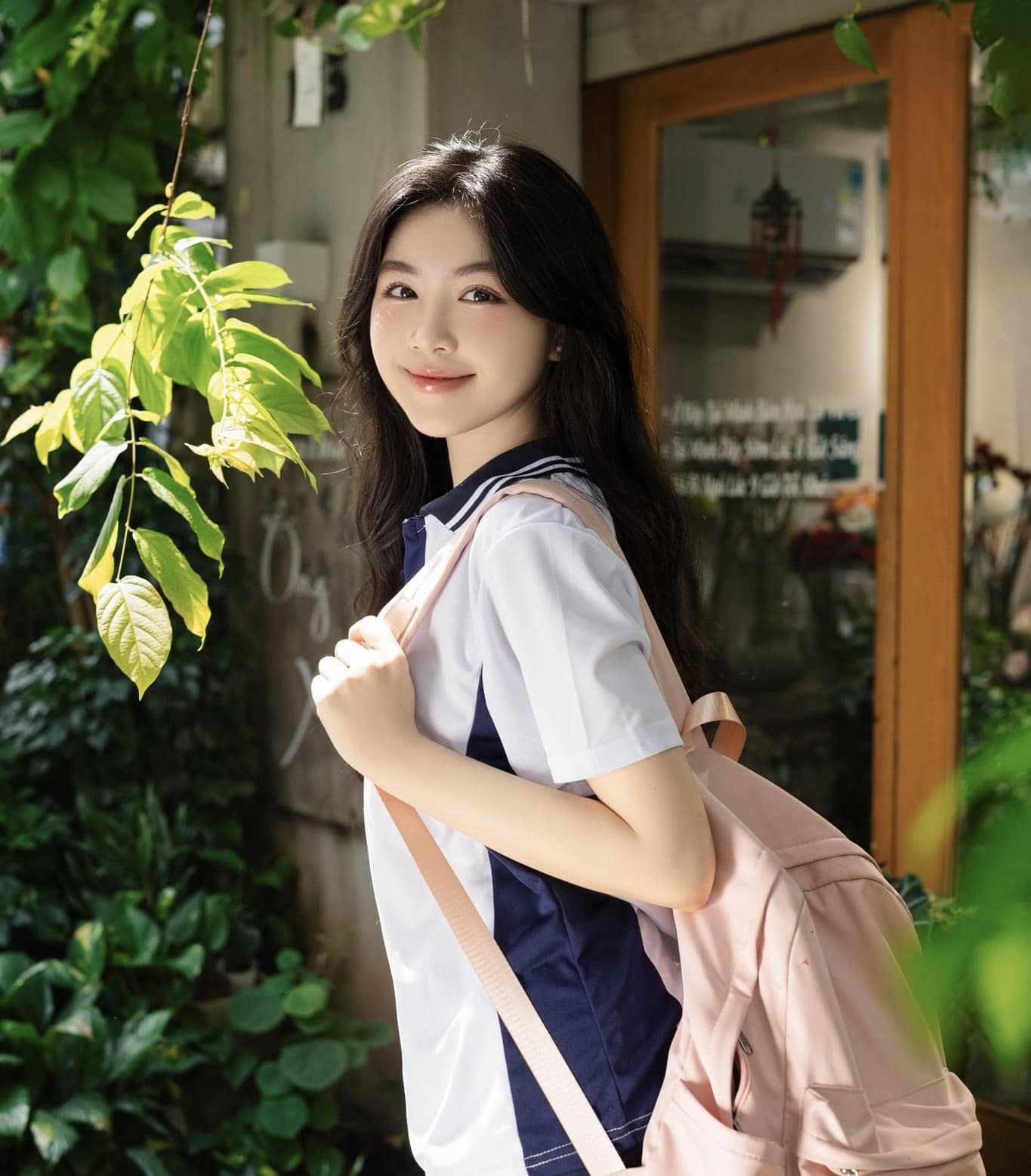 Lọ Lem liên tục làm 1 hành động trước cửa phòng mỗi tối, MC Quyền Linh phát hiện chỉ biết thốt lên 4 chữ