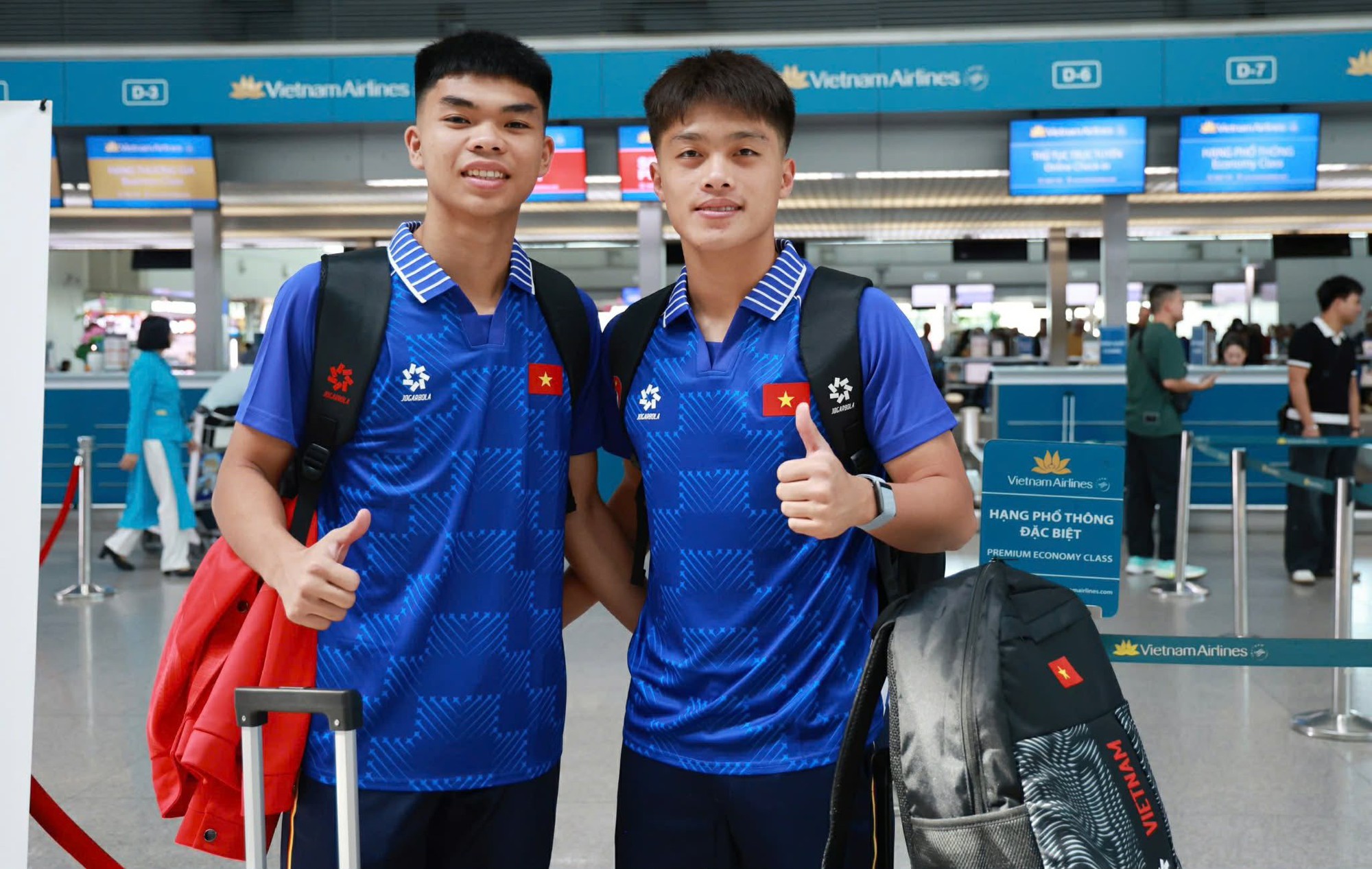 Vừa về từ U23 châu Á, em út U23 Việt Nam gọi điện hỏi vay tiền đồng đội và cái kết ấm lòng