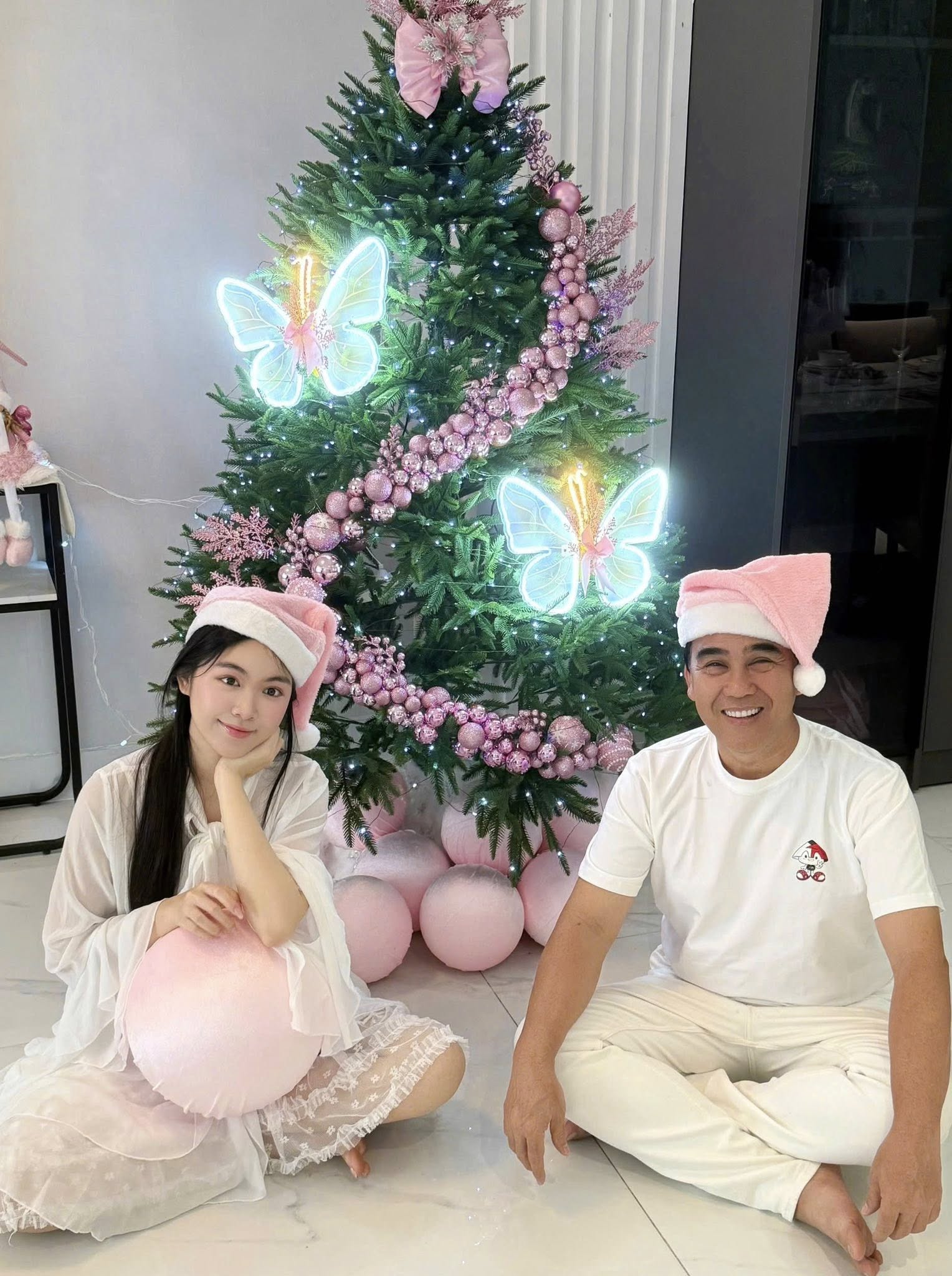 Lọ Lem liên tục làm 1 hành động trước cửa phòng mỗi tối, MC Quyền Linh phát hiện chỉ biết thốt lên 4 chữ