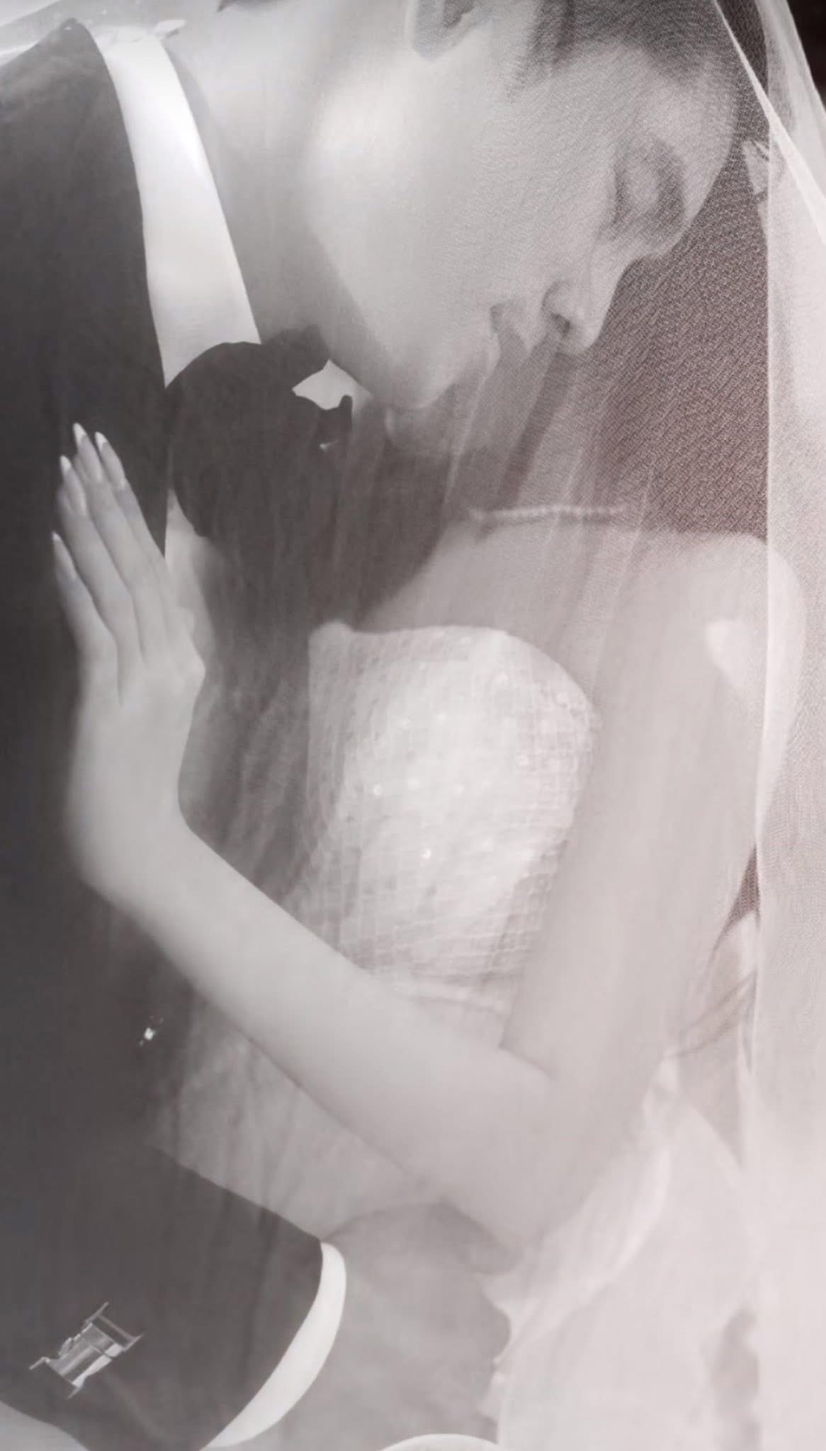 Cặp đôi Đảo thiên đường bí mật kết hôn?