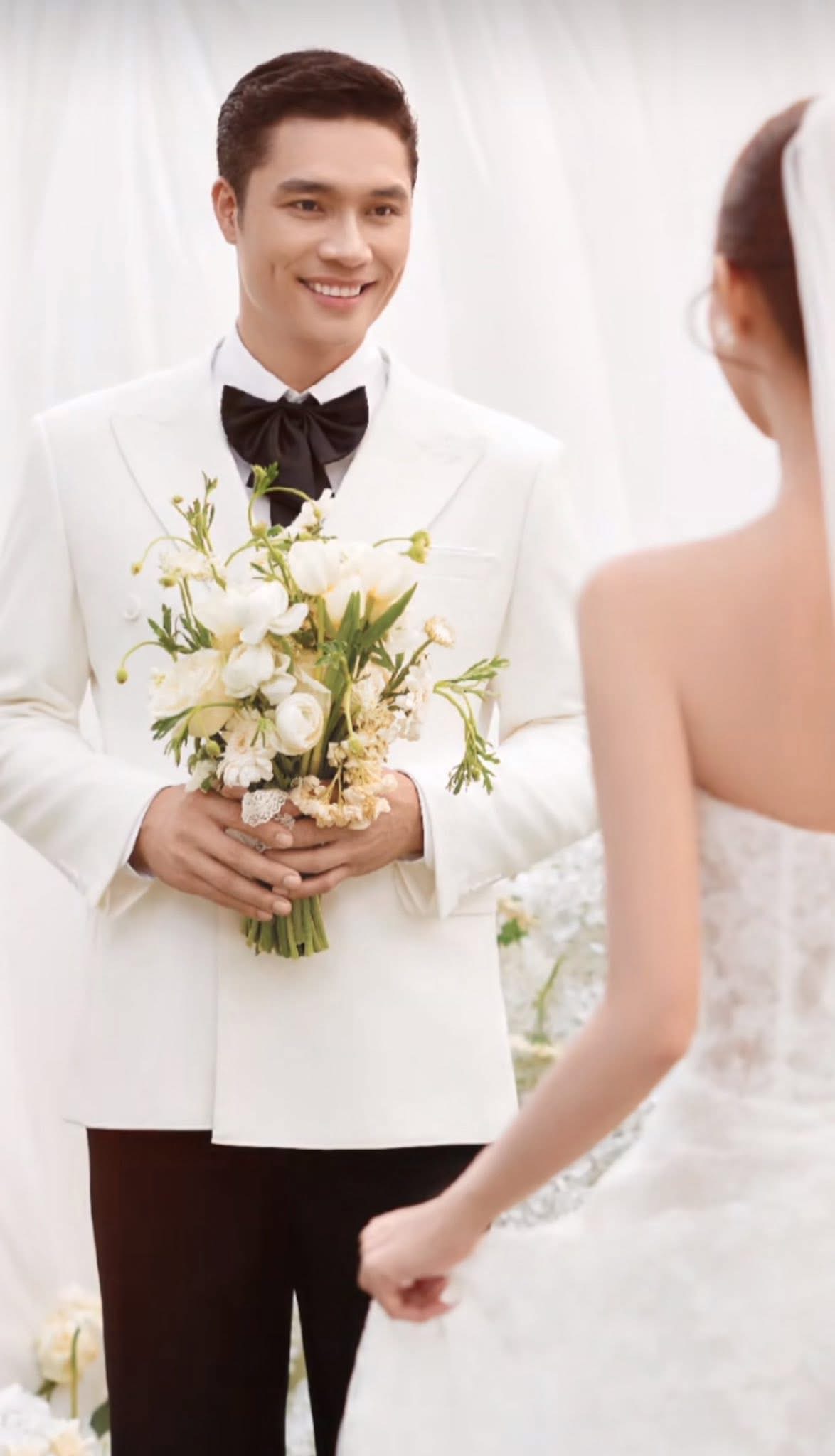 Cặp đôi Đảo thiên đường bí mật kết hôn?