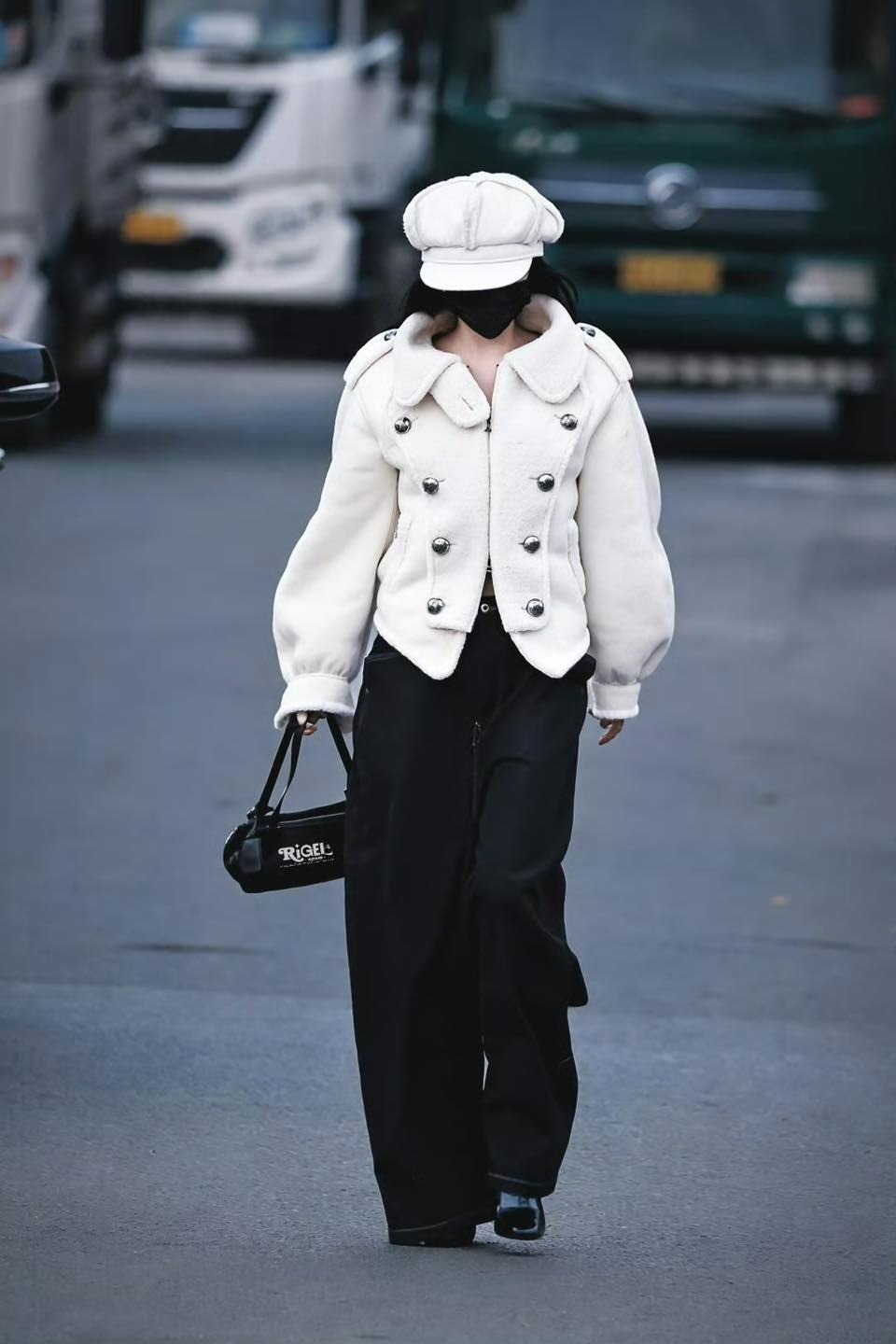 Ngoại lệ showbiz: Mỹ nhân bị chê đủ đường, chỉ riêng style là dân tình khen tới tấp, thậm chí còn copy