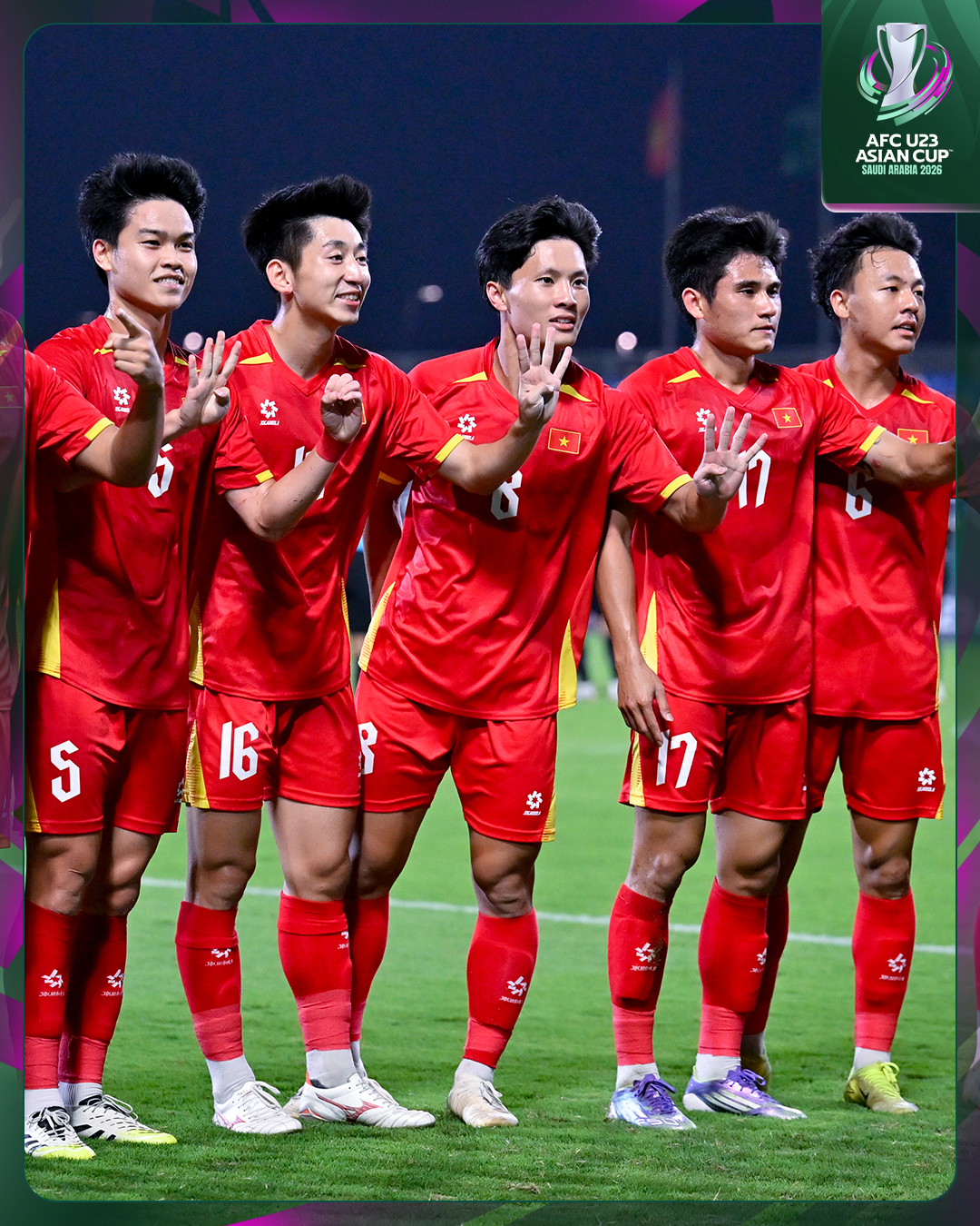 Ảnh nét căng: U23 Việt Nam tự hào nhận tấm huy chương dành cho sự kiên cường đến giây cuối cùng ở U23 châu Á