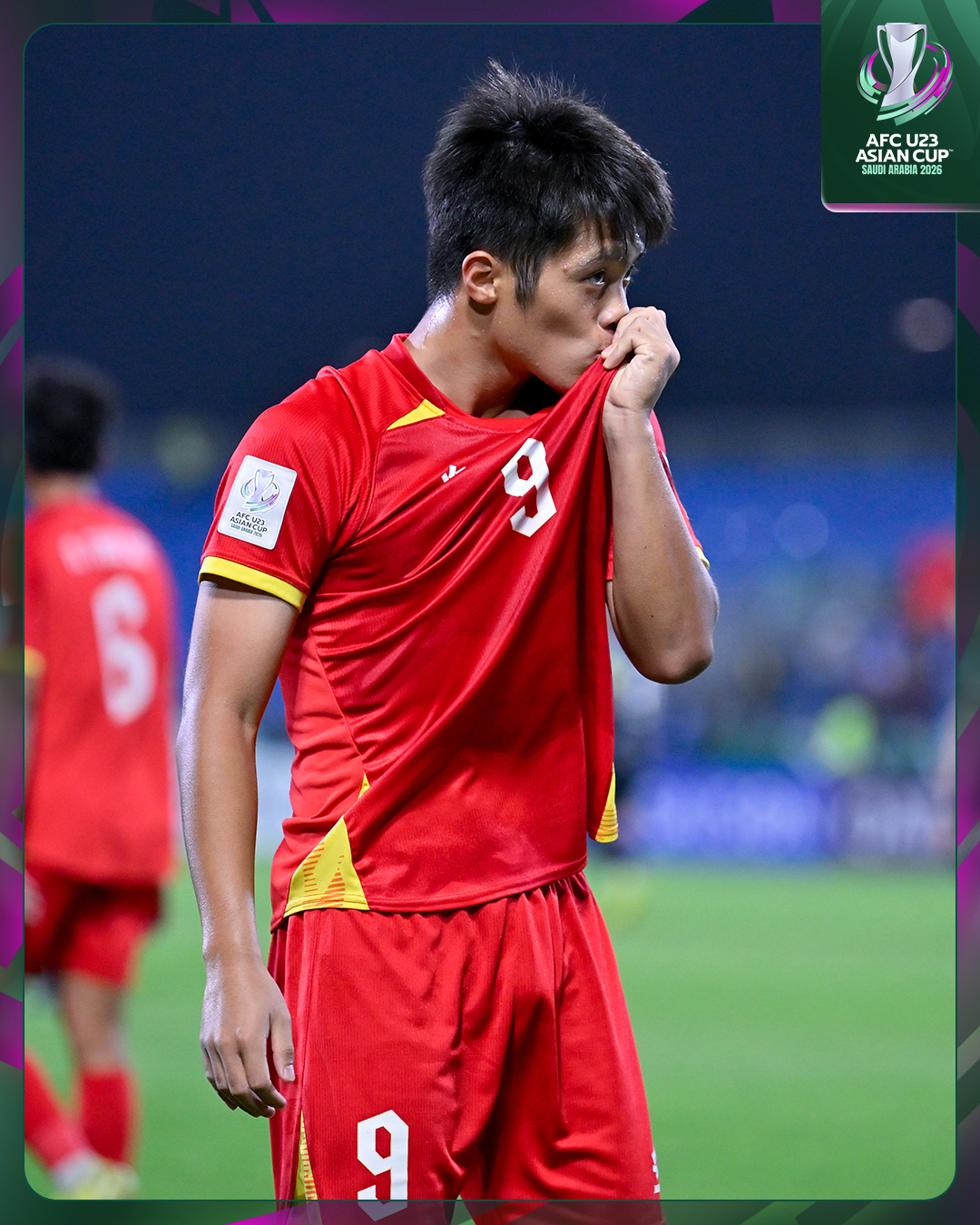 Ảnh nét căng: U23 Việt Nam tự hào nhận tấm huy chương dành cho sự kiên cường đến giây cuối cùng ở U23 châu Á