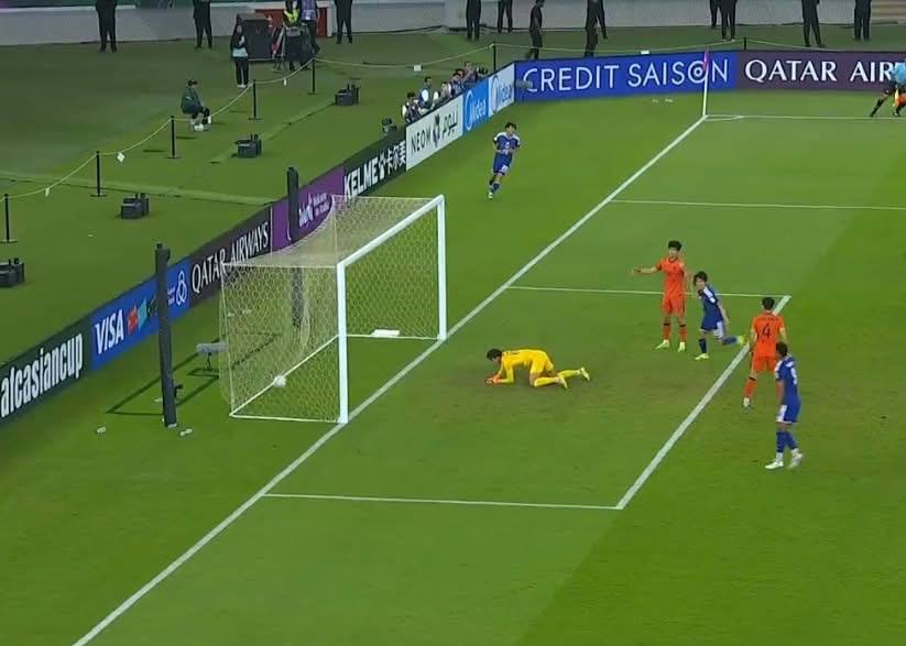 Li Hao - siêu thủ môn Trung Quốc khóc, lên tiếng xin lỗi lúc 4h sáng