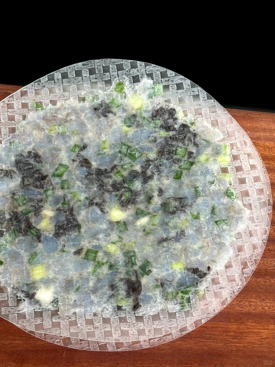 Đừng chỉ dùng cuốn nem, mang bánh tráng Việt làm theo cách này đảm bảo cả nhà tranh nhau gắp vì quá ngon Đừng chỉ dùng cuốn nem, mang bánh tráng Việt làm theo cách này đảm bảo cả nhà tranh nhau gắp vì quá ngon