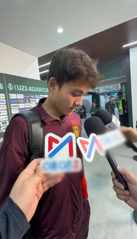 Li Hao - siêu thủ môn Trung Quốc khóc, lên tiếng xin lỗi lúc 4h sáng