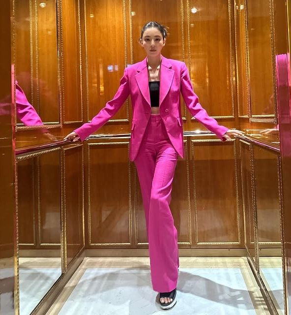 Mỹ nhân "tái sinh" thành công bậc nhất showbiz: 41 tuổi visual vẫn hoàn mỹ, mặc đẹp đến nỗi gái trẻ muốn copy