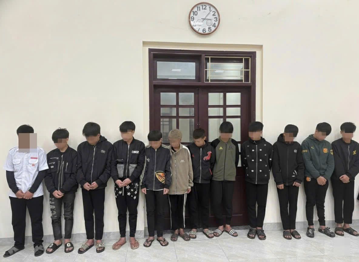 Vụ 3 người chết trên đường lúc nửa đêm: Xác định 17 thanh thiếu niên liên quan Vụ 3 người chết trên đường lúc nửa đêm: Xác định 17 thanh thiếu niên liên quan