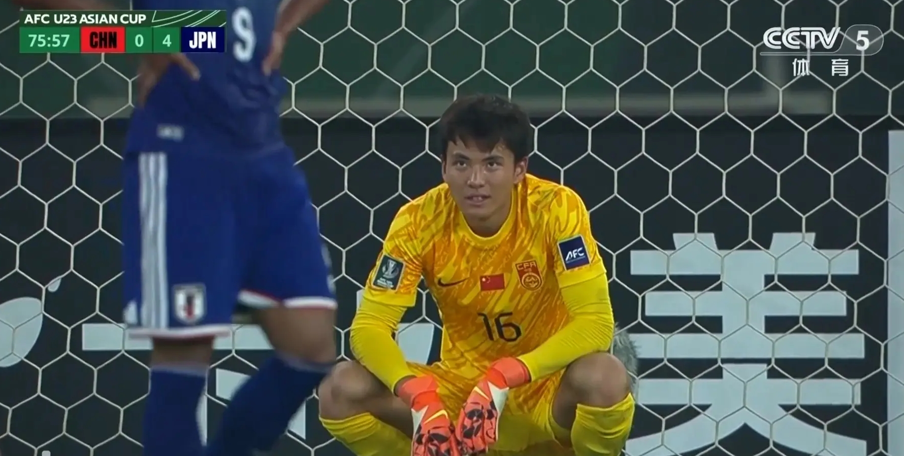 Li Hao - siêu thủ môn Trung Quốc khóc, lên tiếng xin lỗi lúc 4h sáng