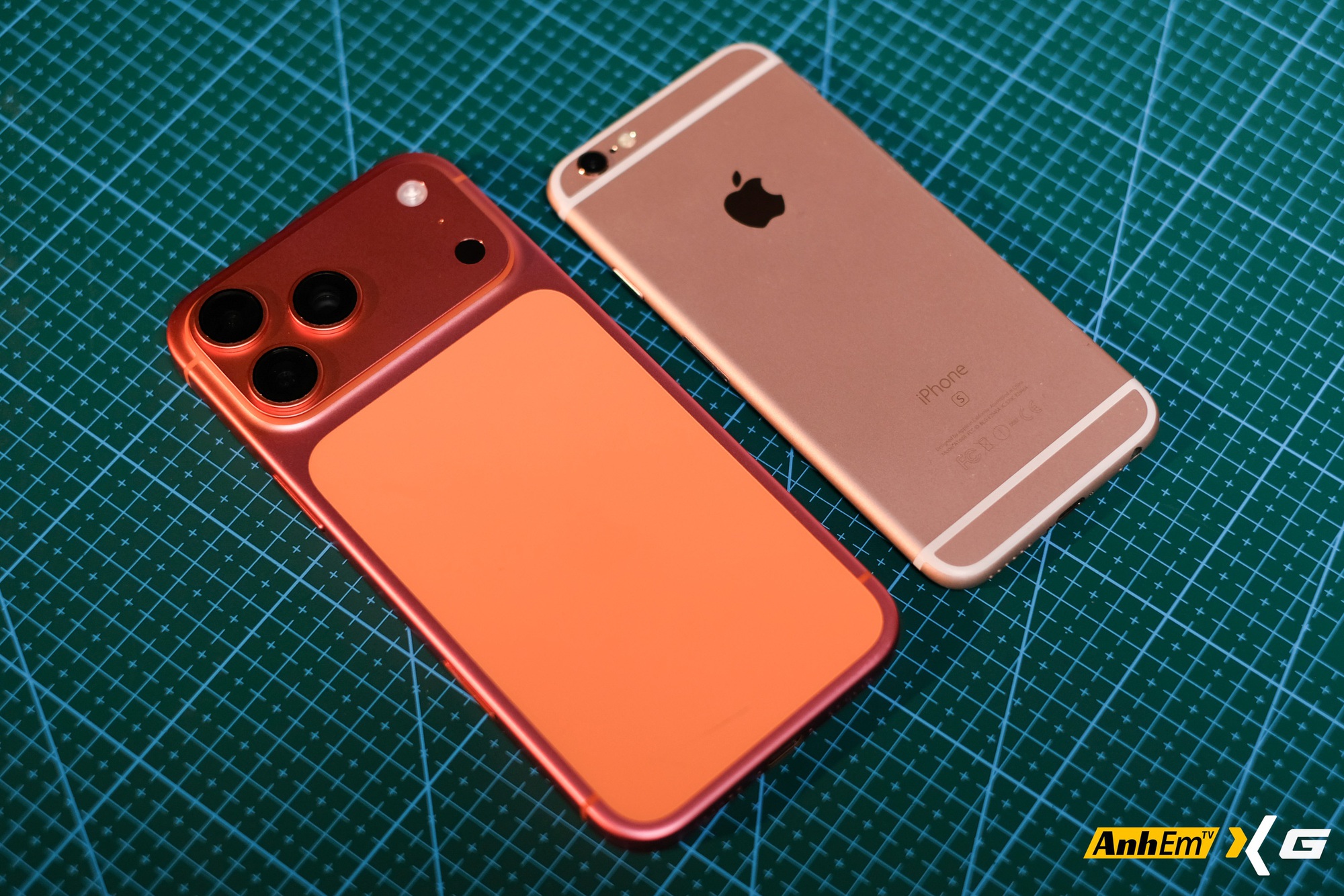 Tưởng chỉ là "đồn trên mạng", iPhone 17 Pro Max "đổi màu" từ Cam sang Hồng nay đã xuất hiện tại Việt Nam