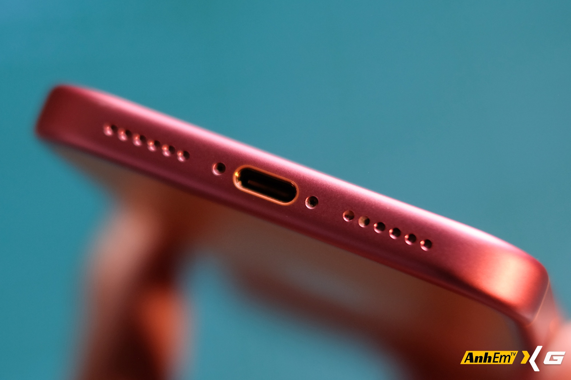 Tưởng chỉ là "đồn trên mạng", iPhone 17 Pro Max "đổi màu" từ Cam sang Hồng nay đã xuất hiện tại Việt Nam