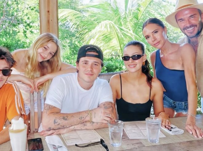 Góc khuất hôn nhân của cậu cả nhà Beckham: Hợp đồng 1,6 tỷ USD hóa ra chưa phải là tệ nhất