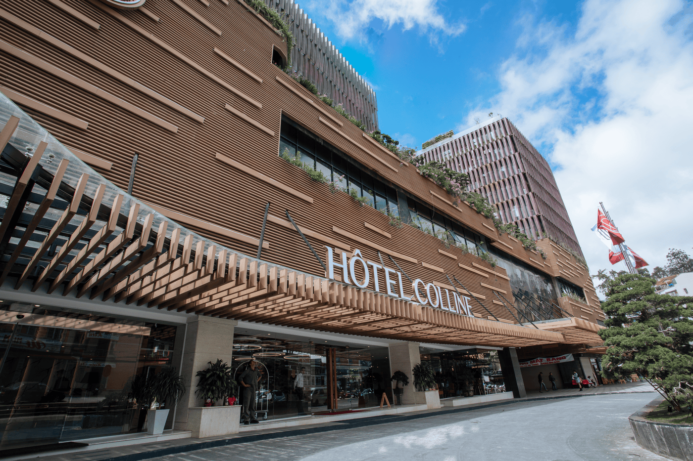 Vợ Á hậu của chủ tịch khách sạn Colline Dalat cảnh báo nóng, khách cẩn thận kẻo mất tiền oan