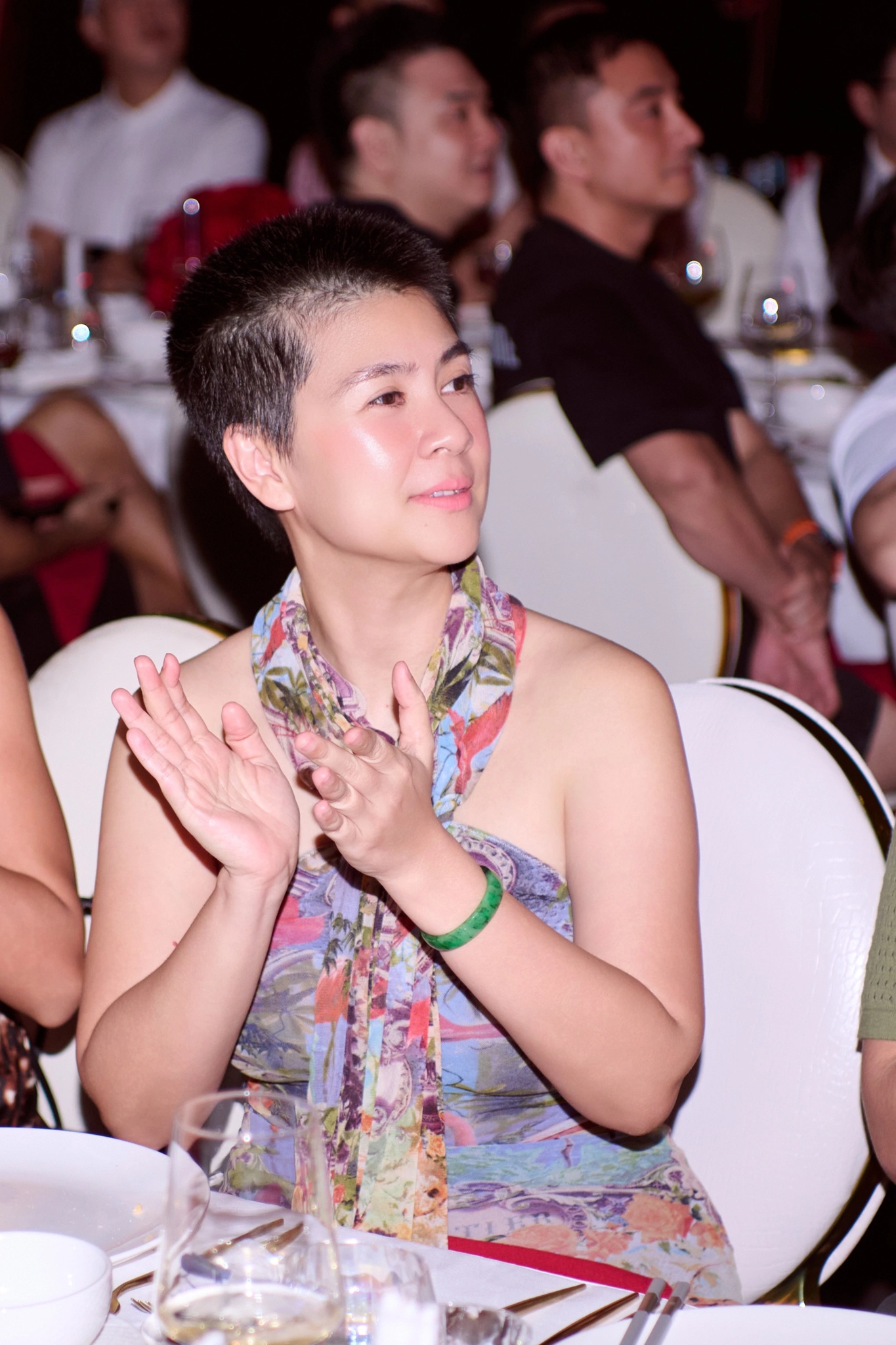 "Nữ hoàng phòng vé" một thời: Từ bán xôi vỉa hè đến chủ chuỗi nhà hàng sang trọng, U50 đột ngột thay đổi