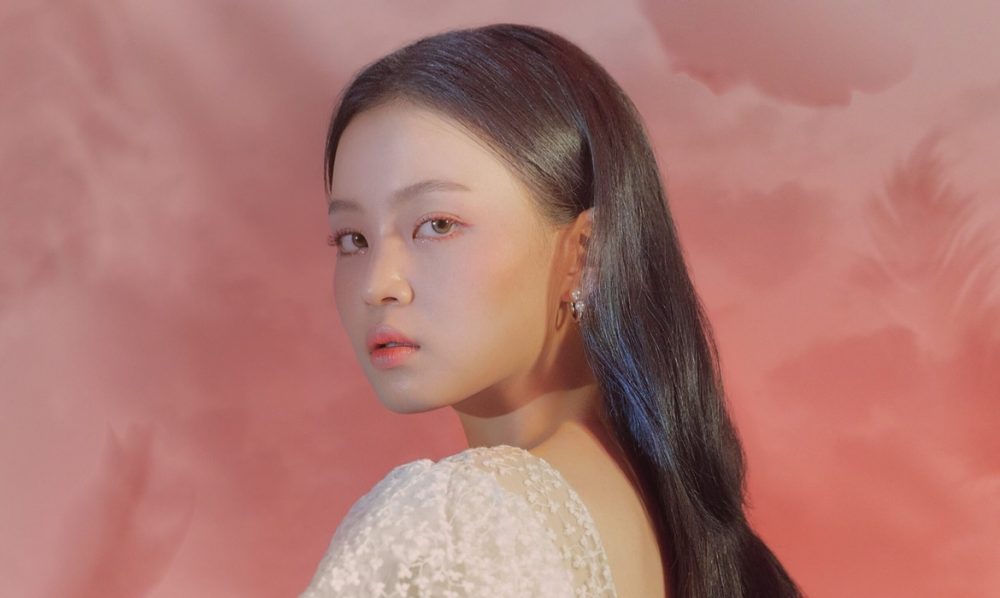 Nữ ca sĩ có “bản hit quốc dân” đối diện nguy cơ phải ngồi tù