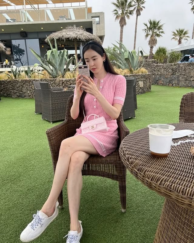 Mỹ nhân "tái sinh" thành công bậc nhất showbiz: 41 tuổi visual vẫn hoàn mỹ, mặc đẹp đến nỗi gái trẻ muốn copy