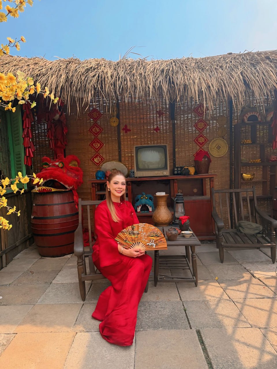 Thảm hoạ nhạc Tết mới: 2 ngôi sao đình đám một thời bị chê sến súa, nhạc như “hàng tồn kho” từ những năm 2000 Thảm hoạ nhạc Tết mới: 2 ngôi sao đình đám một thời bị chê sến súa, nhạc như “hàng tồn kho” từ những năm 2000