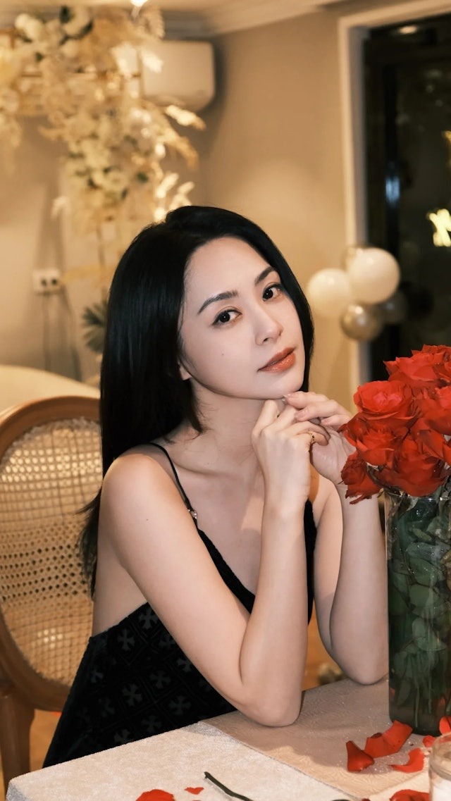 Đây thực sự là Chung Hân Đồng hậu phát tướng gây sốc, đột ngột tăng đến 75 kg