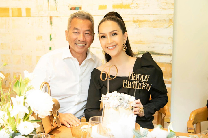 Hôn nhân viên mãn hơn 3 thập kỷ của Nữ hoàng ảnh lịch Diễm My