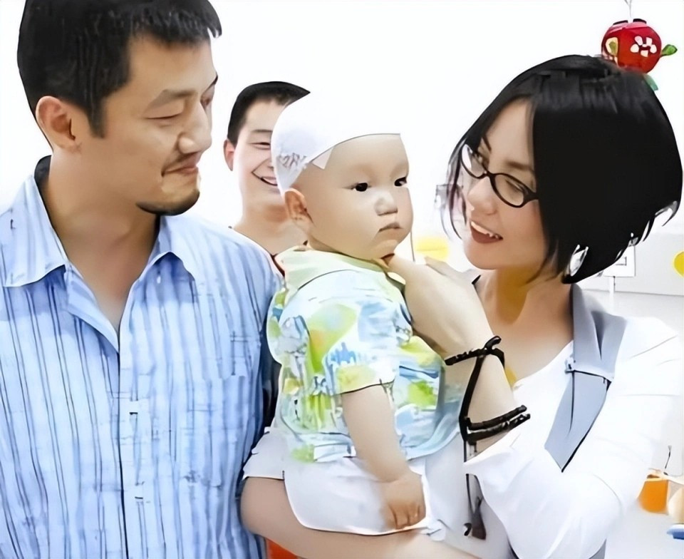 Vương Phi cứu chồng cũ