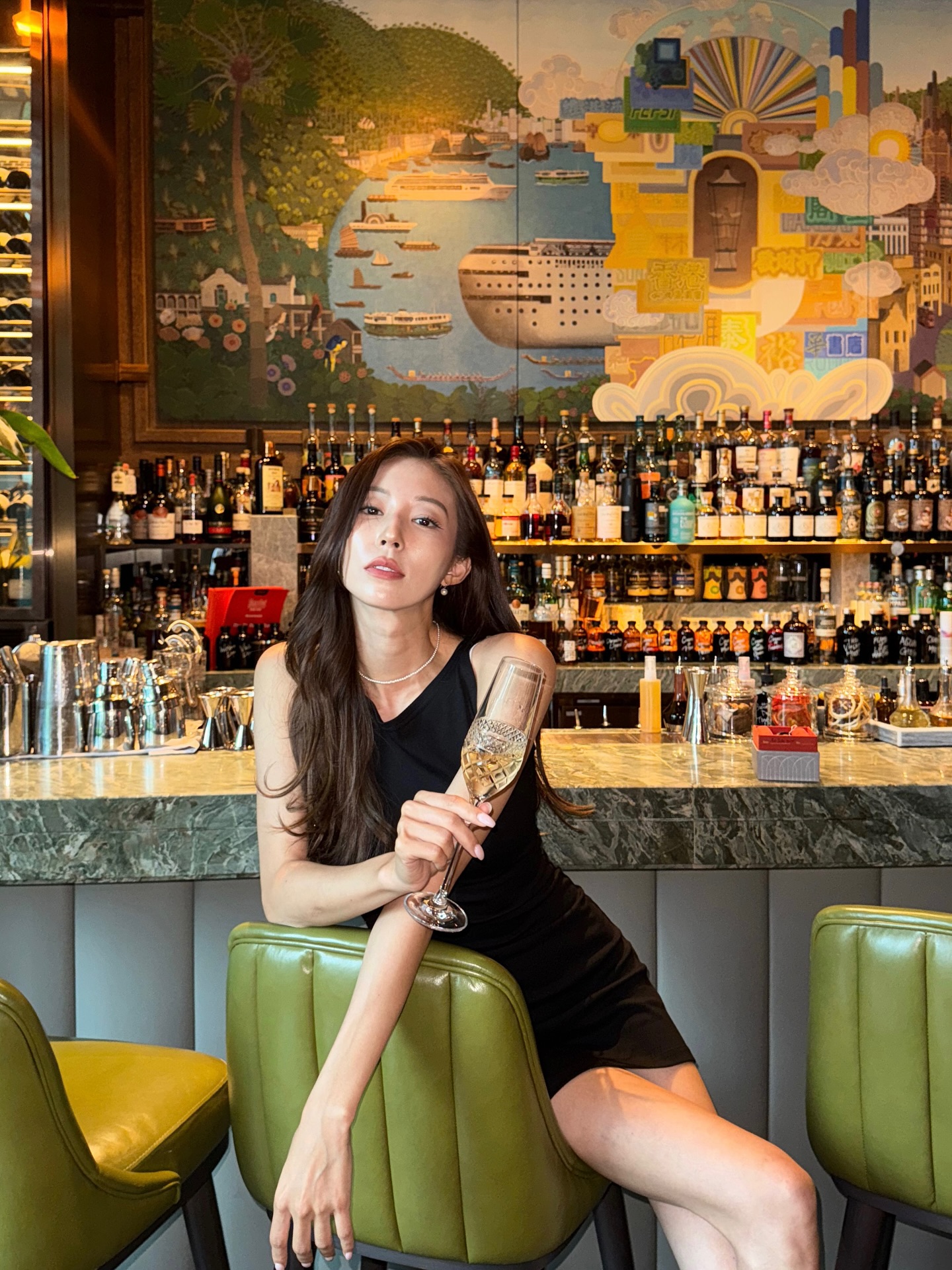 Hot girl đường phố mặc đơn giản vẫn hút hơn 16 triệu người xem là ai?